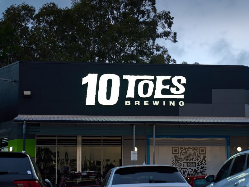 Sunquest Signs - Projects - 10 Toes 22